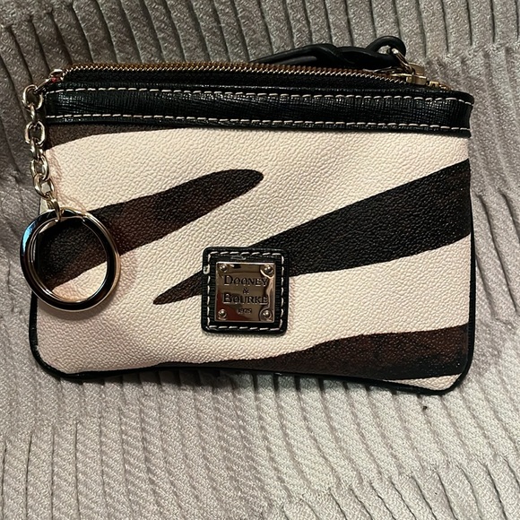 Dooney & Bourke coin purse - Picture 4 of 4